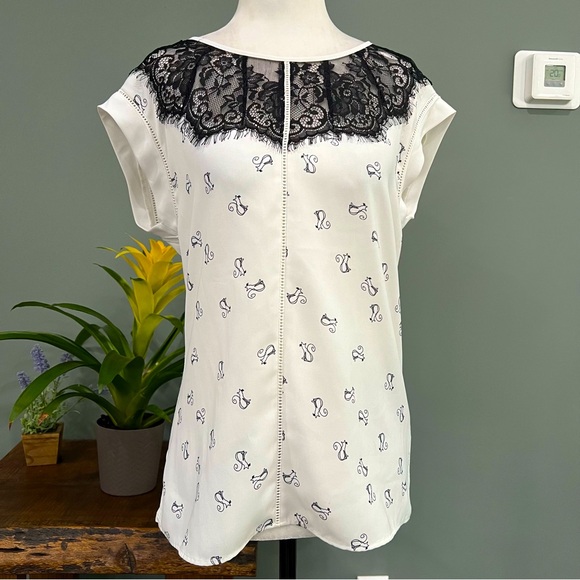 RW&CO. Sleeveless Top - Picture 1 of 11